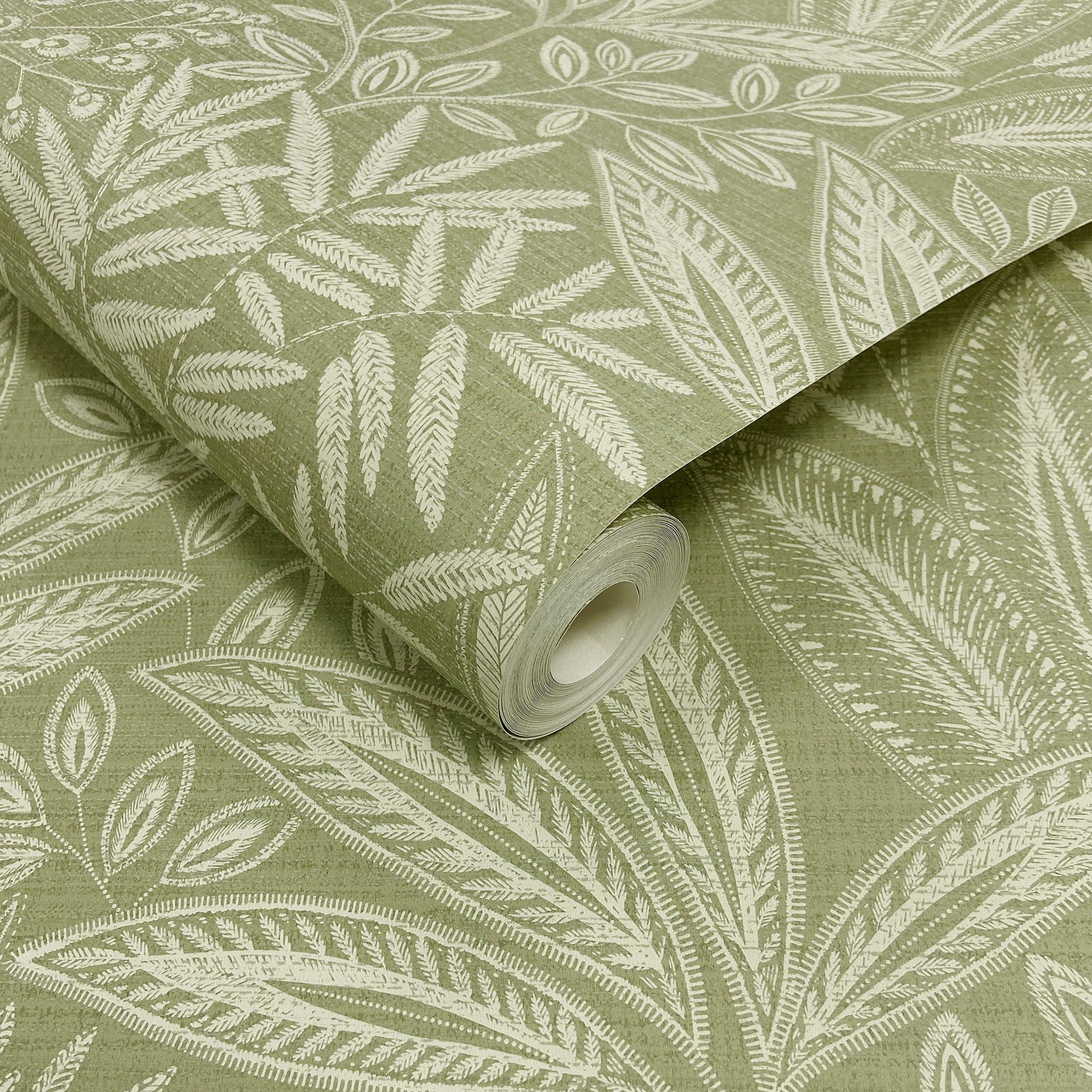 Sahara Leaf Fern Green Wallpaper | Fern Patterned Wallpaper | M1780