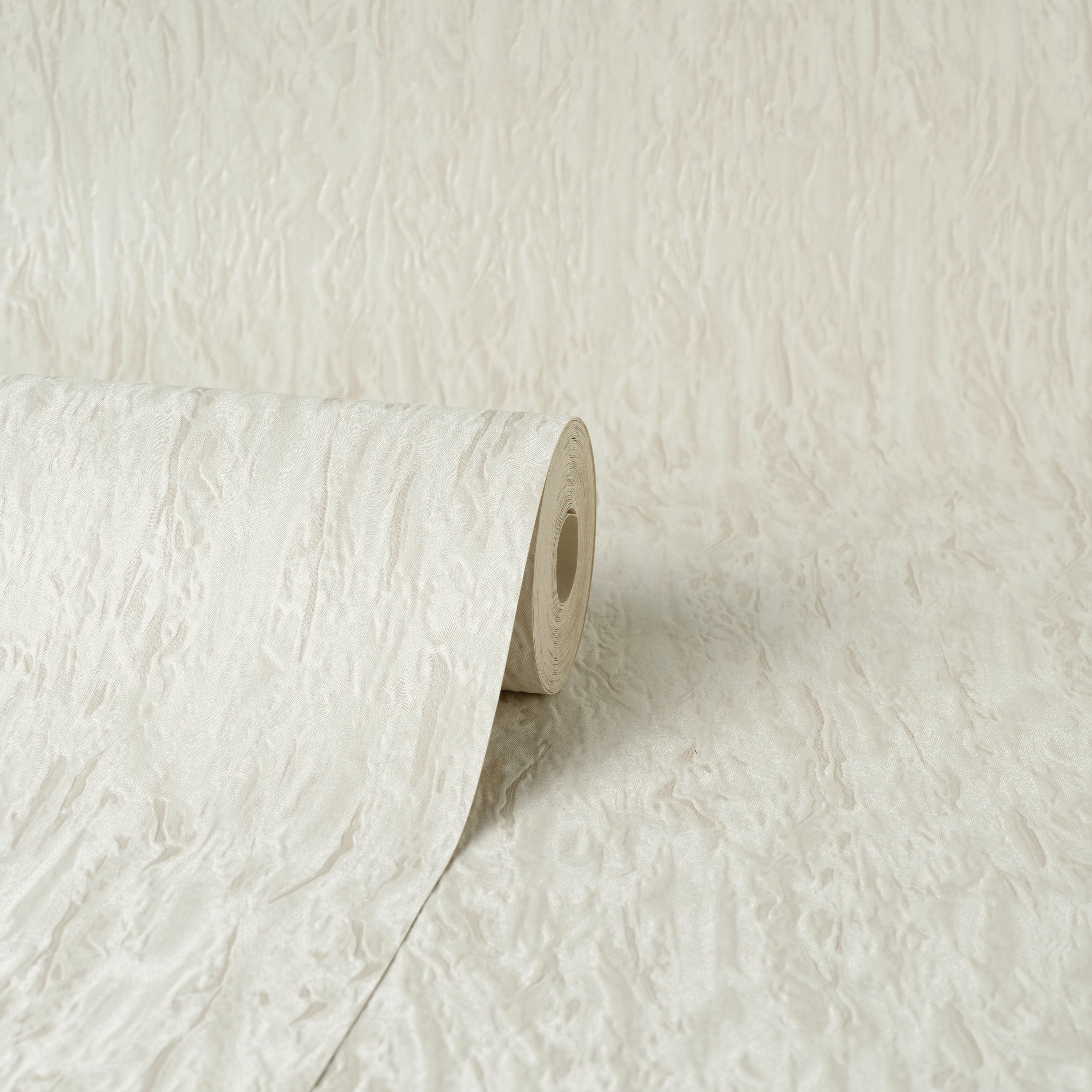 Bellagio Silk Effect Wallpaper Ivory - Nobletts Wallpaper